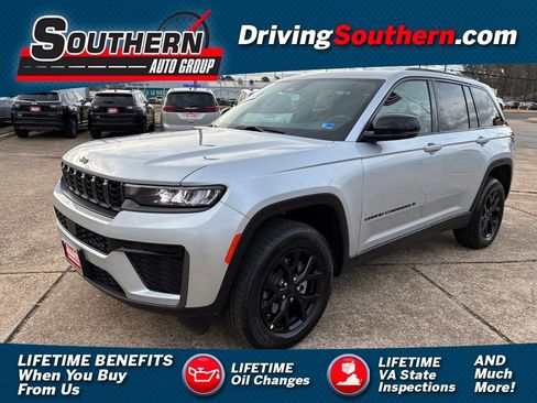 New 2026 Jeep Grand Cherokee Altitude AWD/4WD image 1