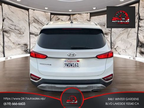 Used 2019 Hyundai Santa Fe SE image 9