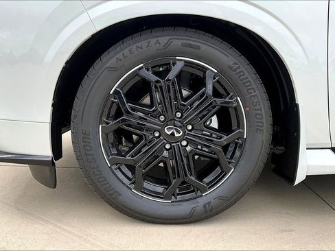 New 2026 INFINITI QX80 4WD w/ Sport Exterior Package image 26