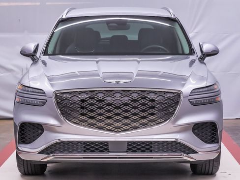 Certified 2026 Genesis GV70 2.5T AWD/4WD image 4