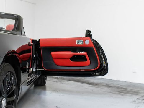 Used 2020 Rolls-Royce Dawn RWD image 41