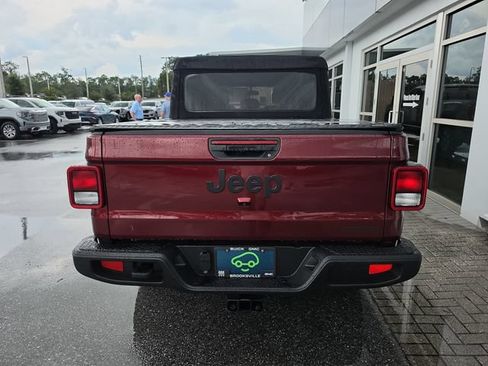 Used 2021 Jeep Gladiator Sport AWD/4WD image 7