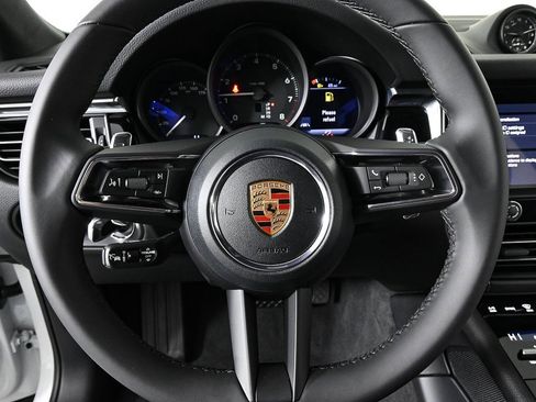 New 2026 Porsche Macan image 9