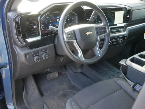 Certified 2024 Chevrolet Silverado 1500 LT w/ Convenience Package II AWD/4WD image 20