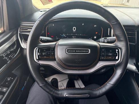 Used 2022 Jeep Grand Wagoneer Series III w/ Rear Seat Video Group 1 image 19