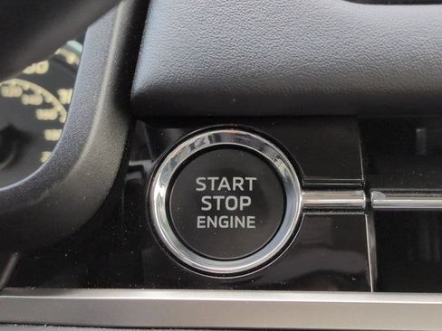 Used 2025 Mitsubishi Outlander SE FWD image 27