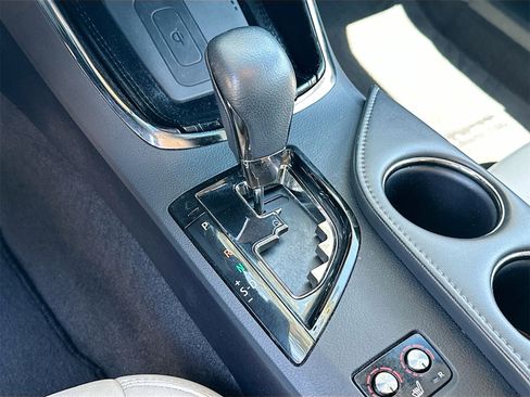 Used 2016 Toyota Avalon XLE Premium image 16