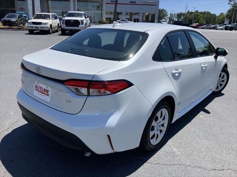 Certified 2025 Toyota Corolla LE FWD image 5