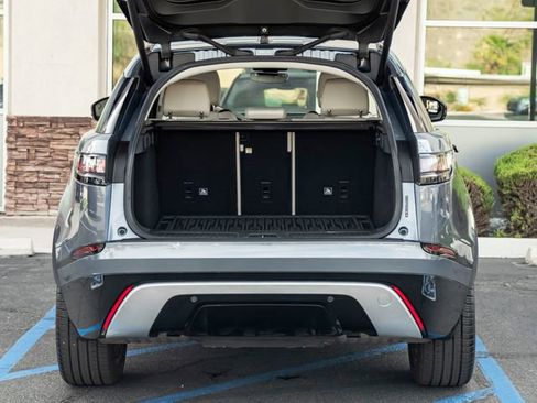 Used 2018 Land Rover Range Rover Velar S image 23