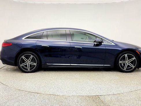 Used 2023 Mercedes-Benz EQS 580 4MATIC Sedan image 4