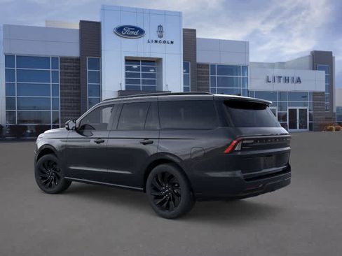New 2026 Lincoln Navigator Reserve w/ Jet Appearance Package image 4