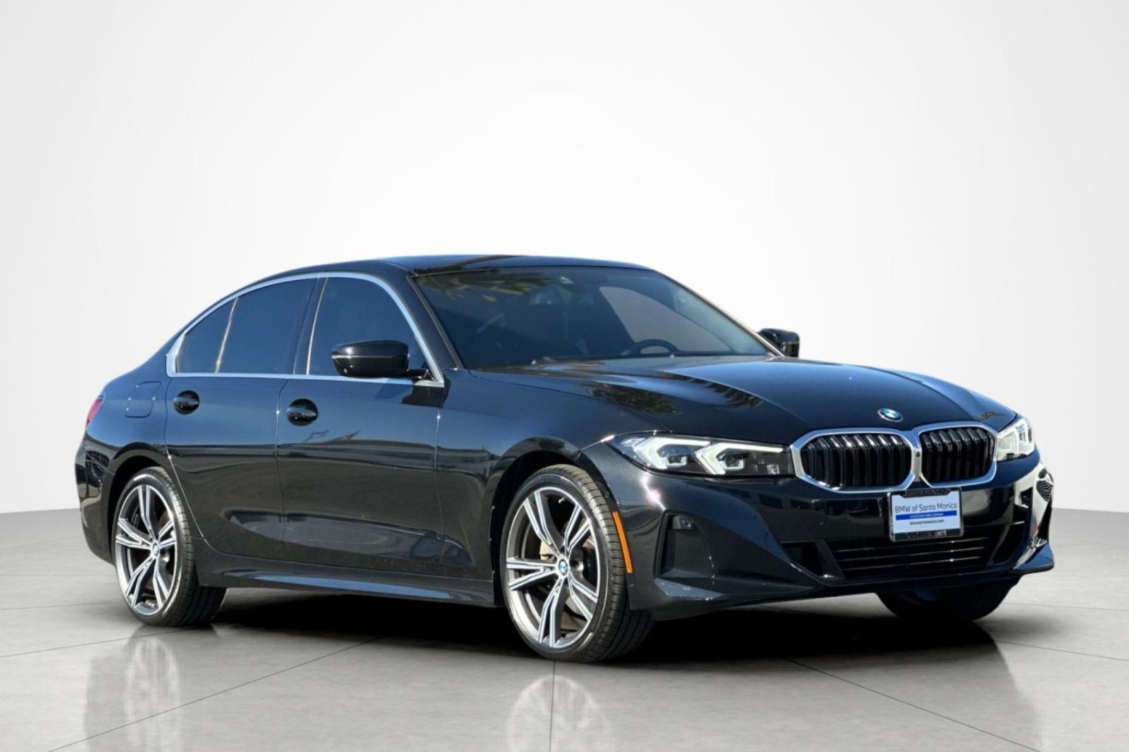 Used 2024 BMW 330i Sedan w/ Convenience Package RWD image 7