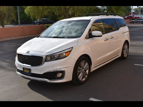 Used 2018 Kia Sedona SX Limited FWD image 3