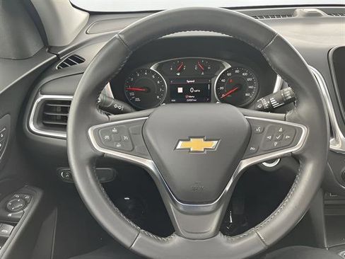 Used 2019 Chevrolet Equinox LT w/ Sun & Navigation Package image 12