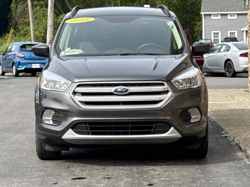 Used 2018 Ford Escape SE FWD image 8