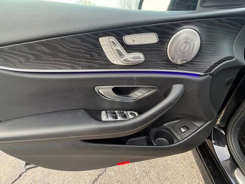 Used 2022 Mercedes-Benz E 350 4MATIC Sedan image 12