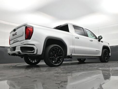Used 2023 GMC Sierra 1500 Denali w/ Denali Carbonpro Edition AWD/4WD image 24
