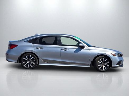 Used 2022 Honda Civic EX image 3