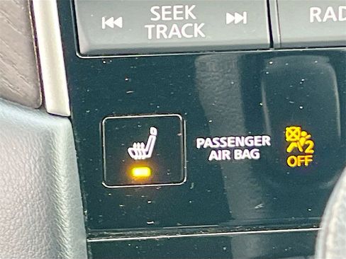 Used 2024 INFINITI Q50 Sensory image 21