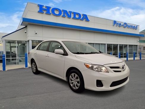 Used 2011 Toyota Corolla LE FWD image 3