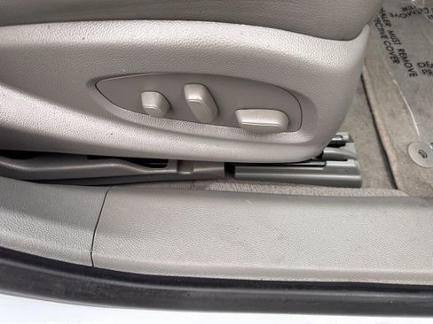 Used 2018 Chevrolet Impala LT image 17