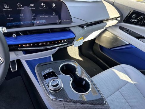 New 2026 Cadillac Optiq Sport 2 image 24