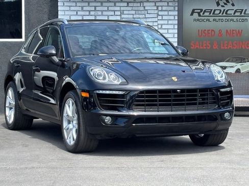 Used 2017 Porsche Macan S AWD/4WD image 8