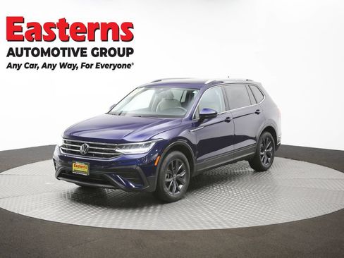 Used 2023 Volkswagen Tiguan SE AWD/4WD image 55