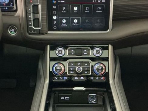Used 2022 GMC Yukon Denali RWD image 14