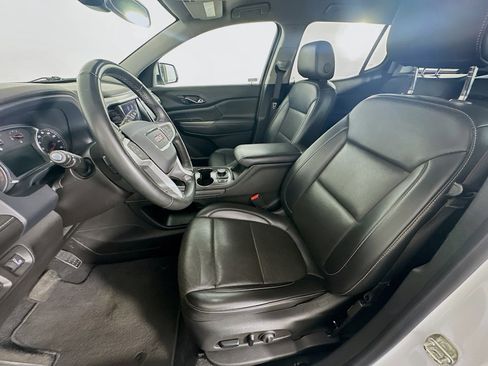 Used 2023 GMC Acadia SLT image 13