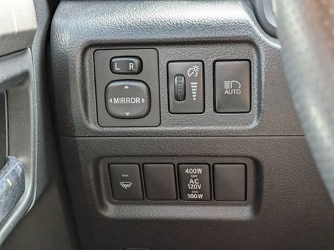 Used 2021 Toyota 4Runner SR5 AWD/4WD image 25