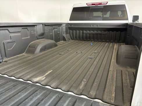 Used 2024 GMC Sierra 3500 Denali Ultimate AWD/4WD image 18