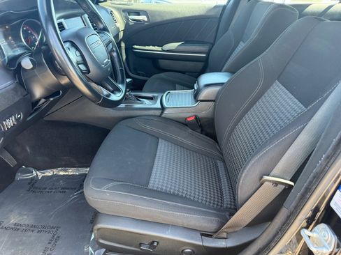 Used 2023 Dodge Charger SXT RWD image 11