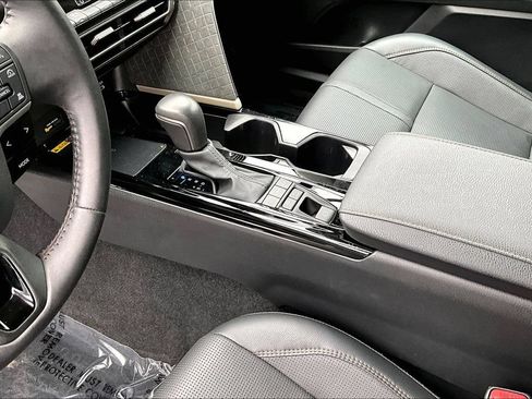 Certified 2025 Toyota Camry XLE FWD image 18