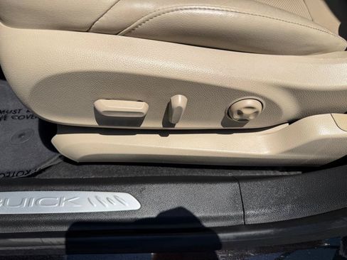 Used 2017 Buick Envision Essence FWD image 33