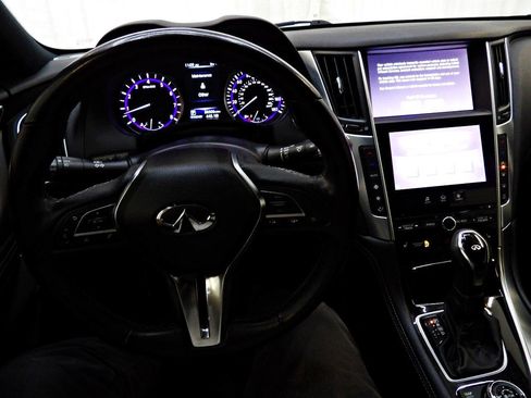 Used 2017 INFINITI Q60 2.0t w/ Premium Plus Package 2.0T AWD/4WD image 15