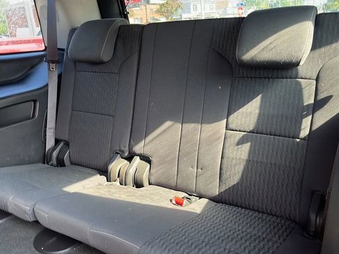 Used 2017 GMC Yukon SLE w/ SLE Value Package image 6