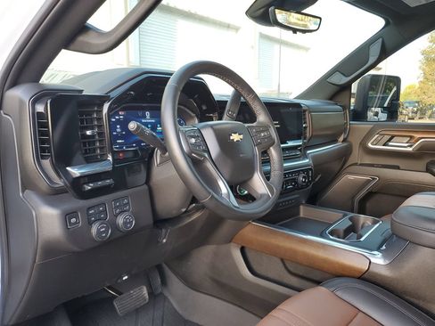 Used 2025 Chevrolet Silverado 3500 High Country w/ High Country Premium Package AWD/4WD image 20