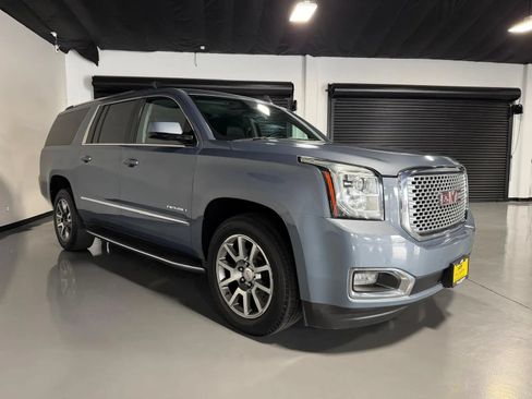 Used 2015 GMC Yukon XL Denali w/ Open Road Package RWD image 3
