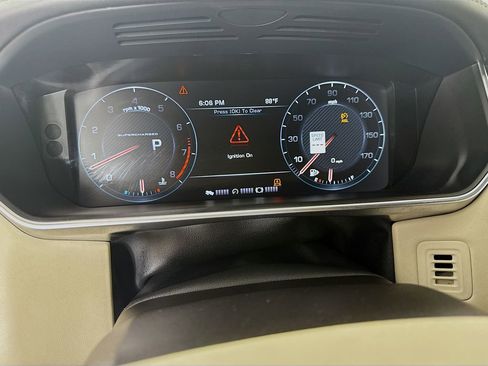 Used 2016 Land Rover Range Rover Supercharged AWD/4WD image 12