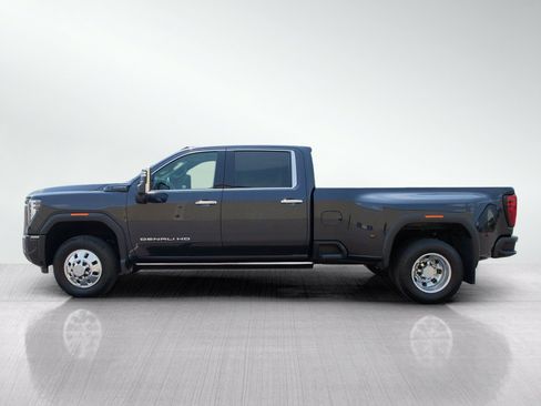 Used 2024 GMC Sierra 3500 Denali Ultimate AWD/4WD image 2