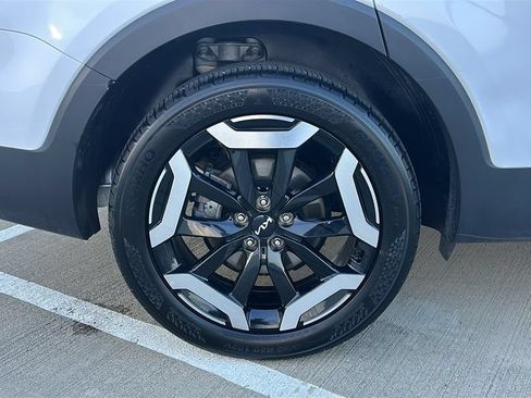 Used 2025 Kia Telluride S FWD image 17