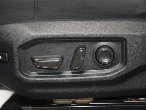 Used 2022 Toyota Tundra Capstone AWD/4WD image 39