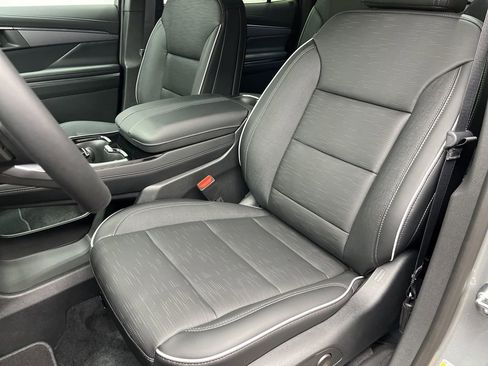 New 2026 Buick Enclave Sport Touring FWD image 9