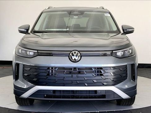 New 2026 Volkswagen Tiguan SE AWD/4WD image 5