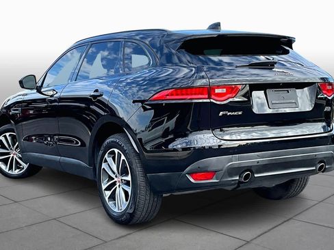 Used 2019 Jaguar F-PACE Premium image 11