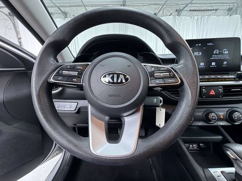 Used 2021 Kia Forte LXS FWD image 24