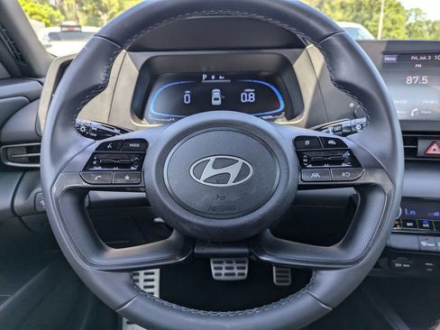 Used 2025 Hyundai Elantra Sport FWD image 26