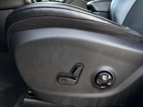 Used 2020 Jeep Cherokee Latitude Plus image 13