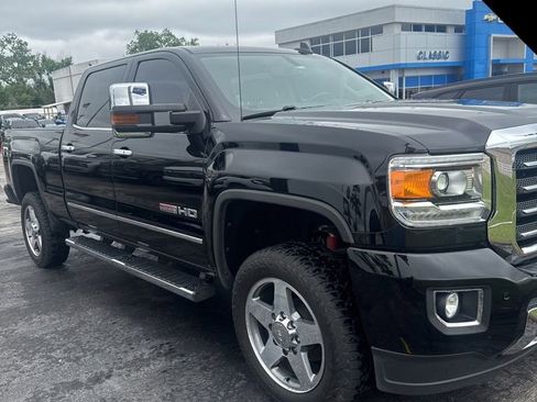 Used 2017 GMC Sierra 2500 SLT w/ All Terrain HD Package AWD/4WD image 1